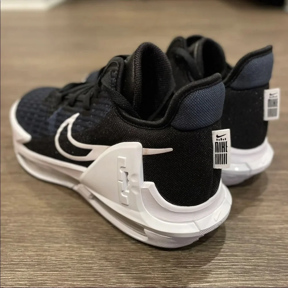 Nike Lebron Witness 6 sz 10.5